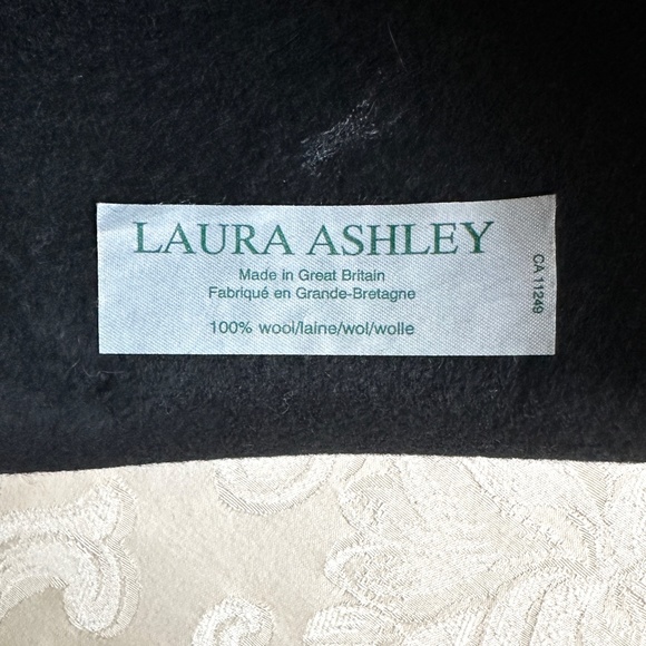Vintage LAURA ASHLEY Great Britain black wool hat - Picture 3 of 11